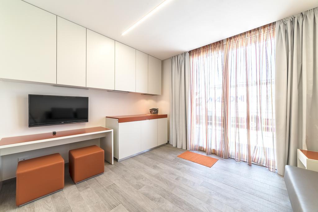 Hotel Tenda Rossa Marina Di Carrara Extérieur photo